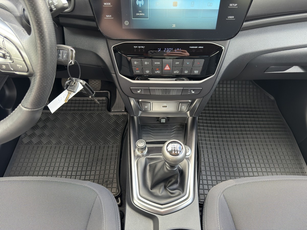 KGM Tivoli Nomad 1.5 M/T 2WD