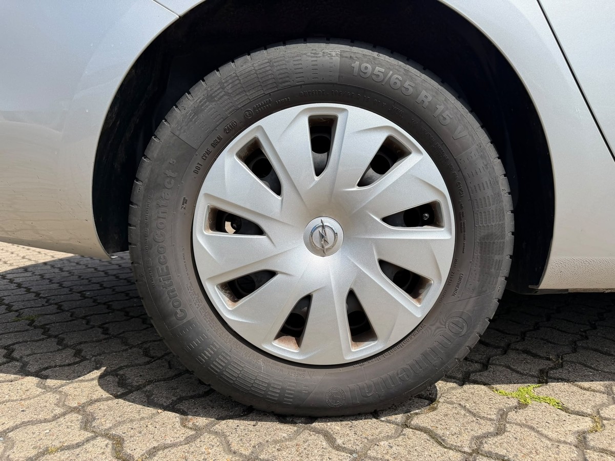 Opel Astra K 1.4 Turbo Edition + Anhängerkupplung