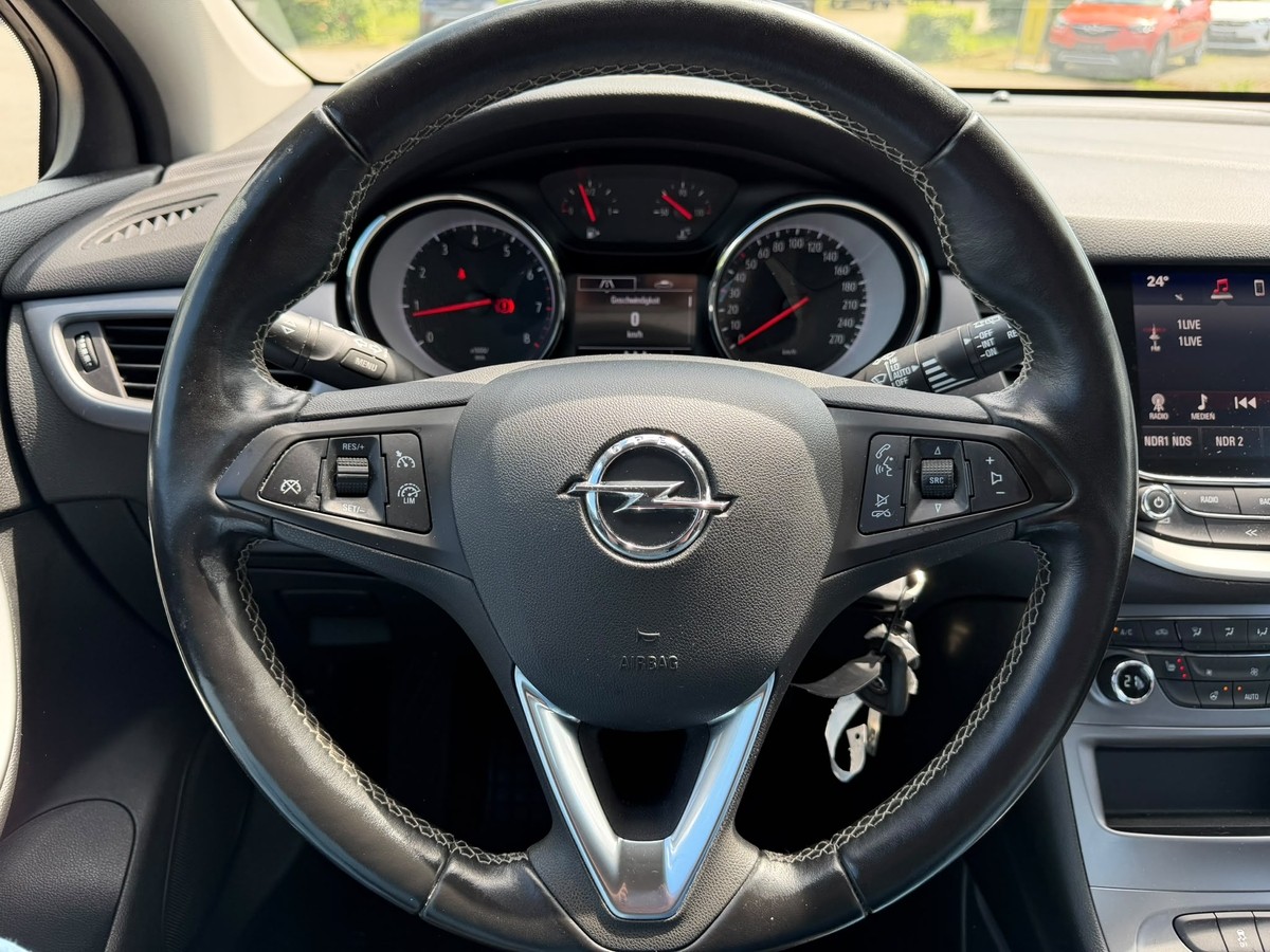 Opel Astra K 1.4 Turbo Edition + Anhängerkupplung