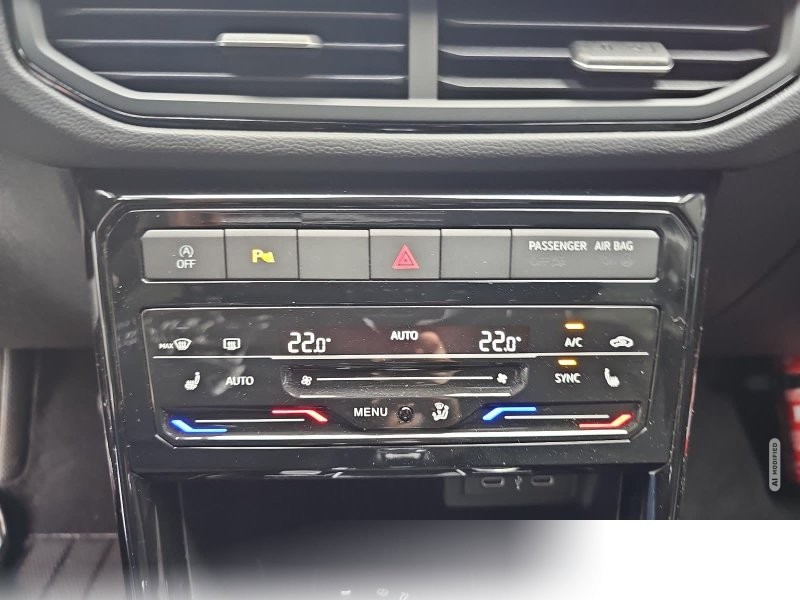 Volkswagen T-Cross 1.0 TSI DSG Life Navi LED ACC Kamera