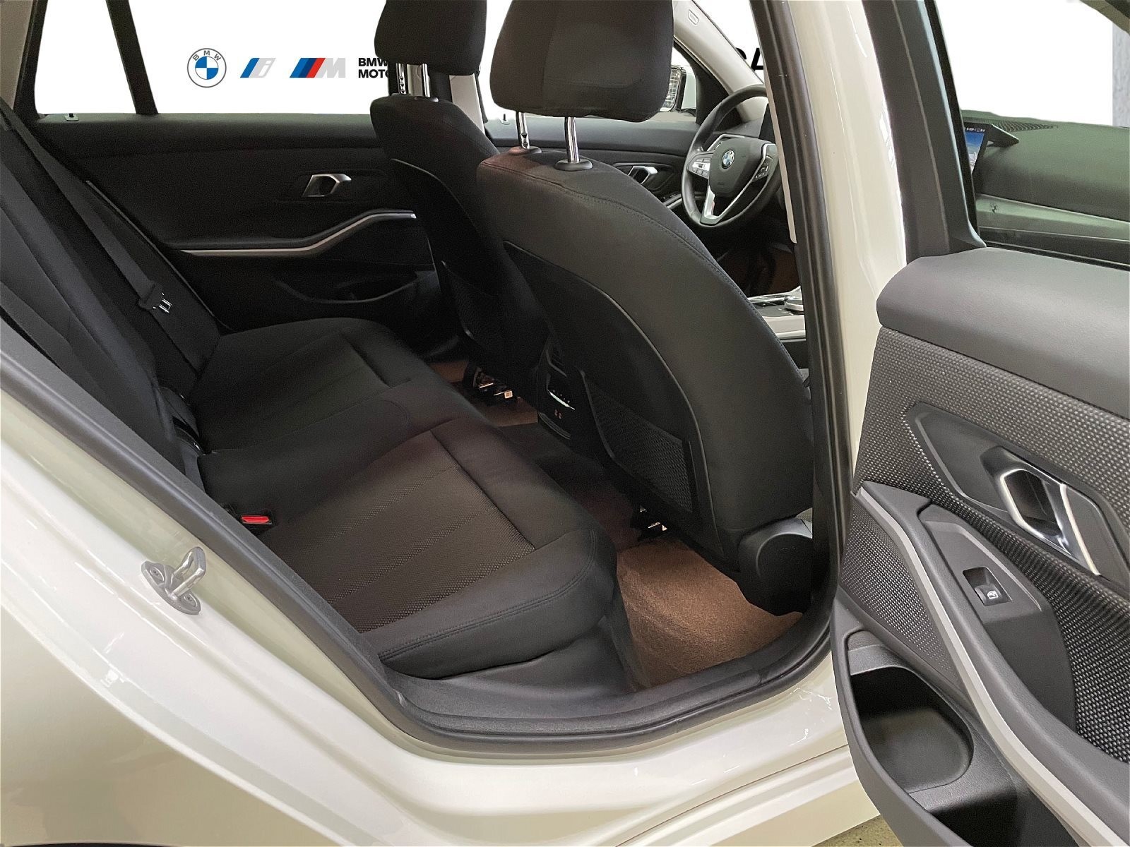 BMW 320 TOURING DAB AHK SHZ PDC ALU 19
