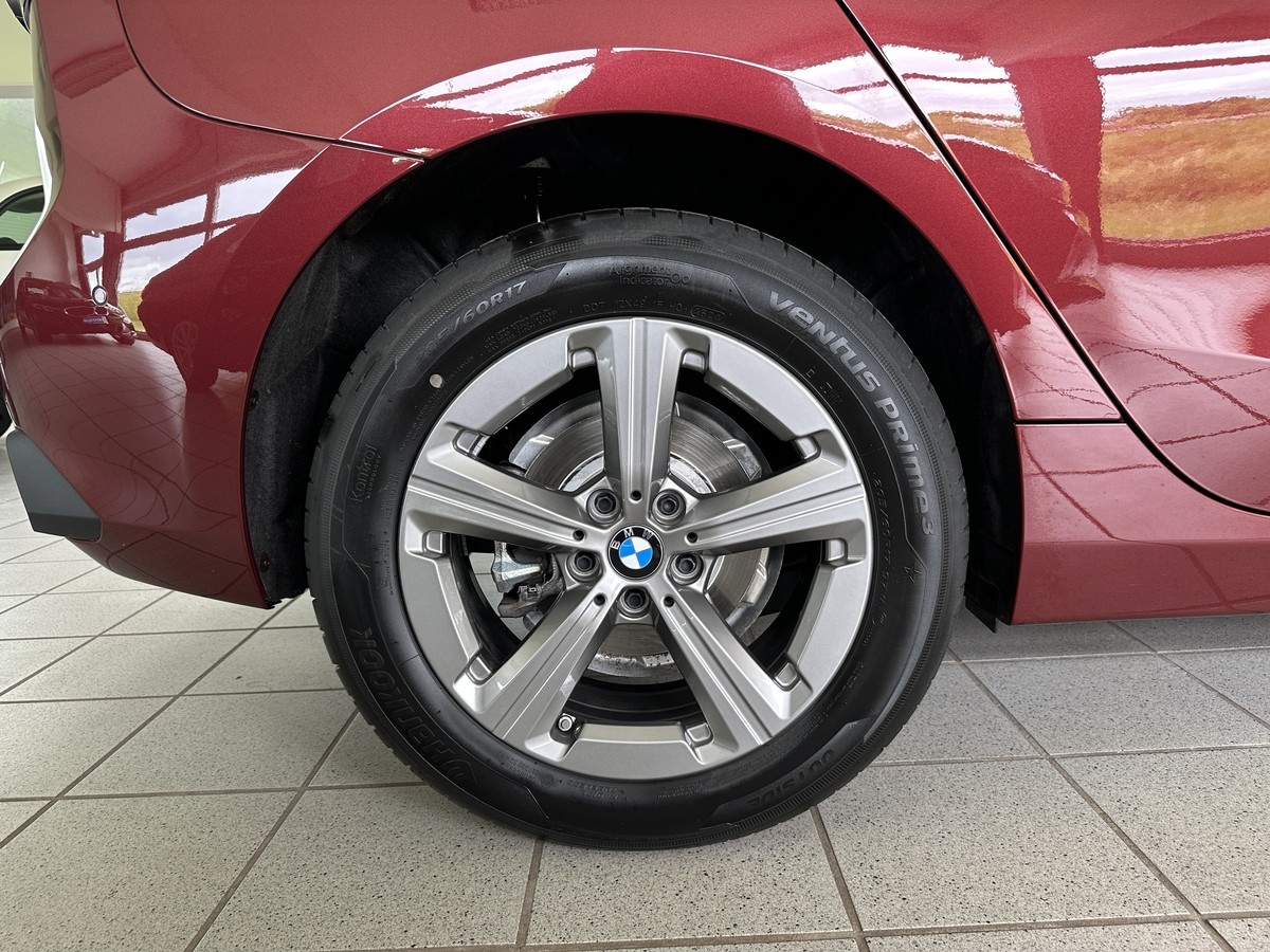 BMW 218 Active TourerAHK ACC  Pano RFK LED