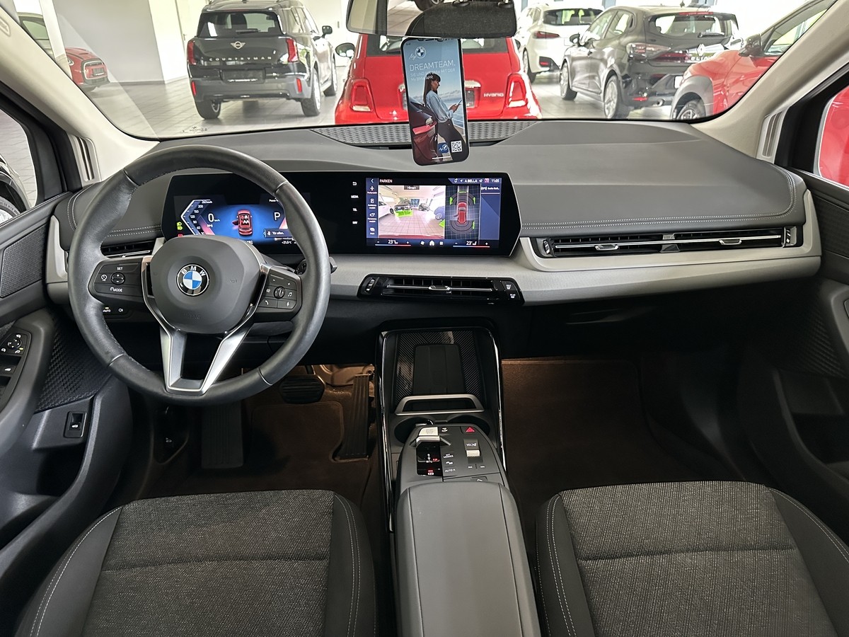 BMW 218 Active TourerAHK ACC  Pano RFK LED