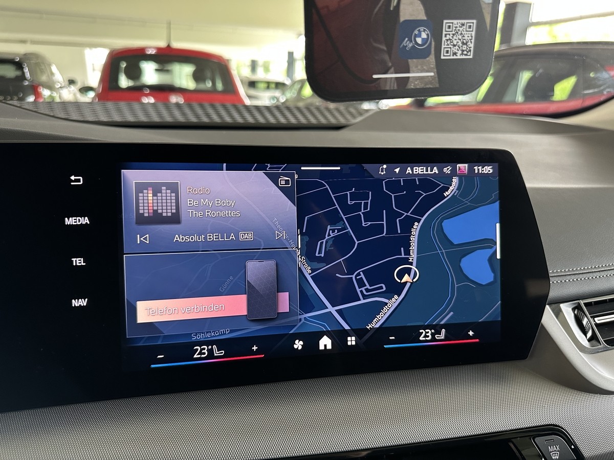 BMW 218 Active TourerAHK ACC  Pano RFK LED