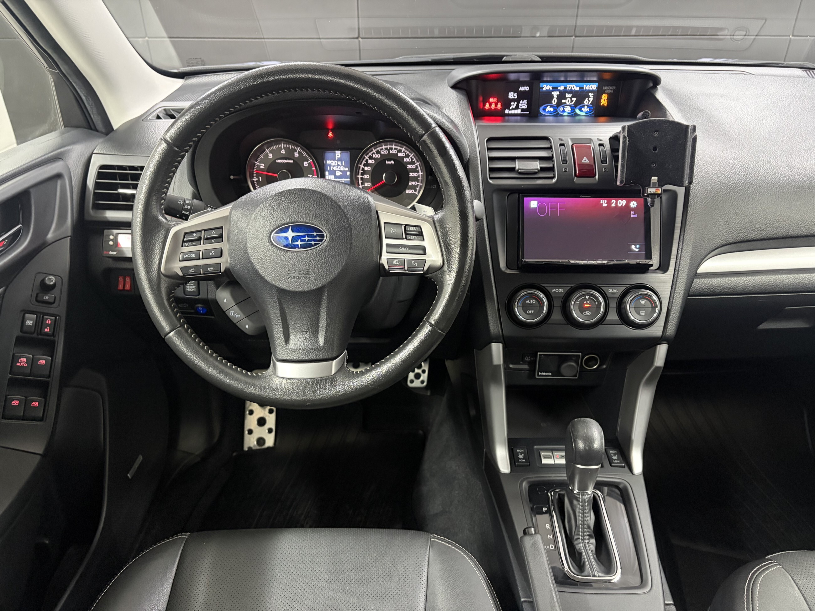 Subaru Forester Platinum+Panorama+H&K+SHZ+Keyless+Navi