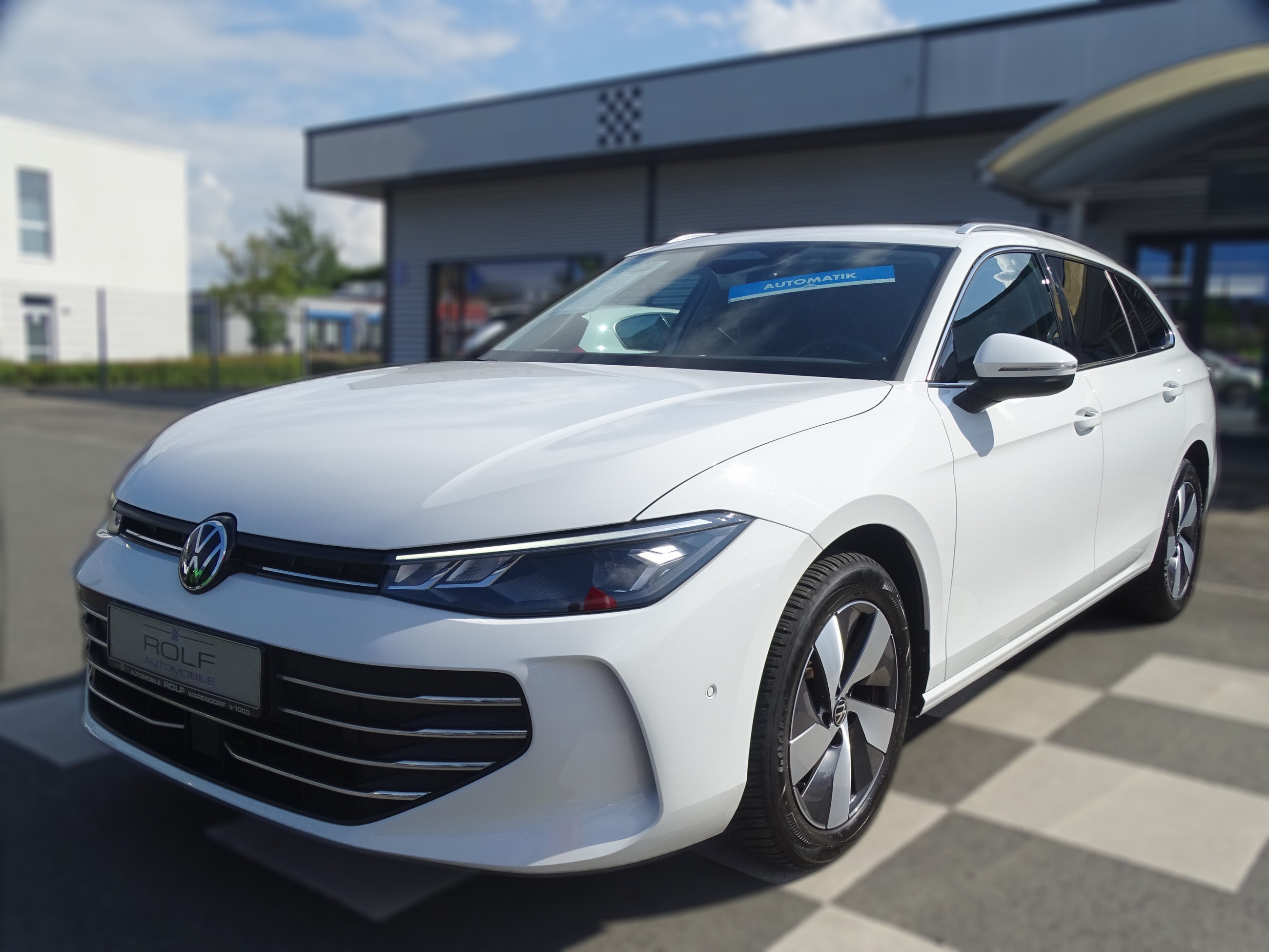 Volkswagen Passat 1.5 eTSI*Business*DSG*NAVI*LED*RFK*GJR*