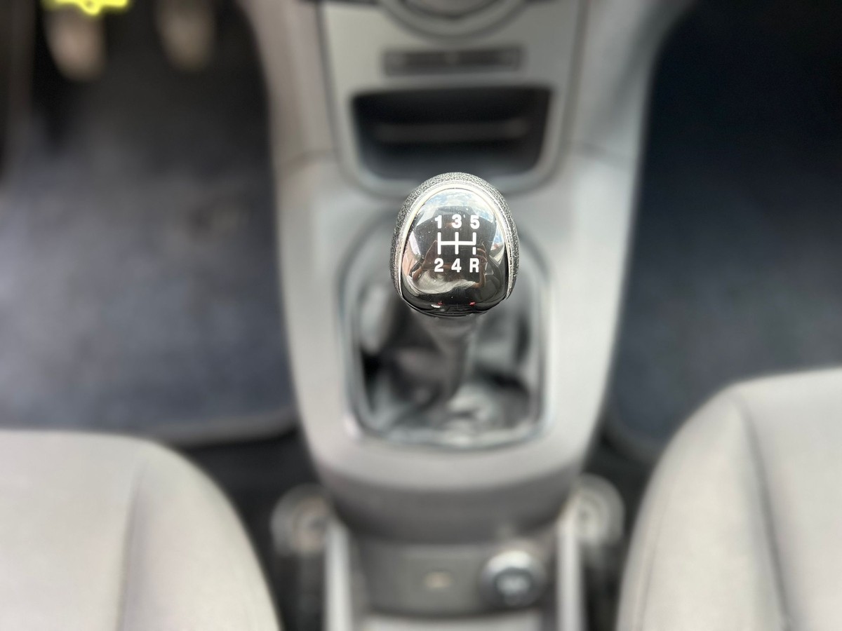 Ford Fiesta 1.25 - Klima - Frontscheiben Hzg - USB