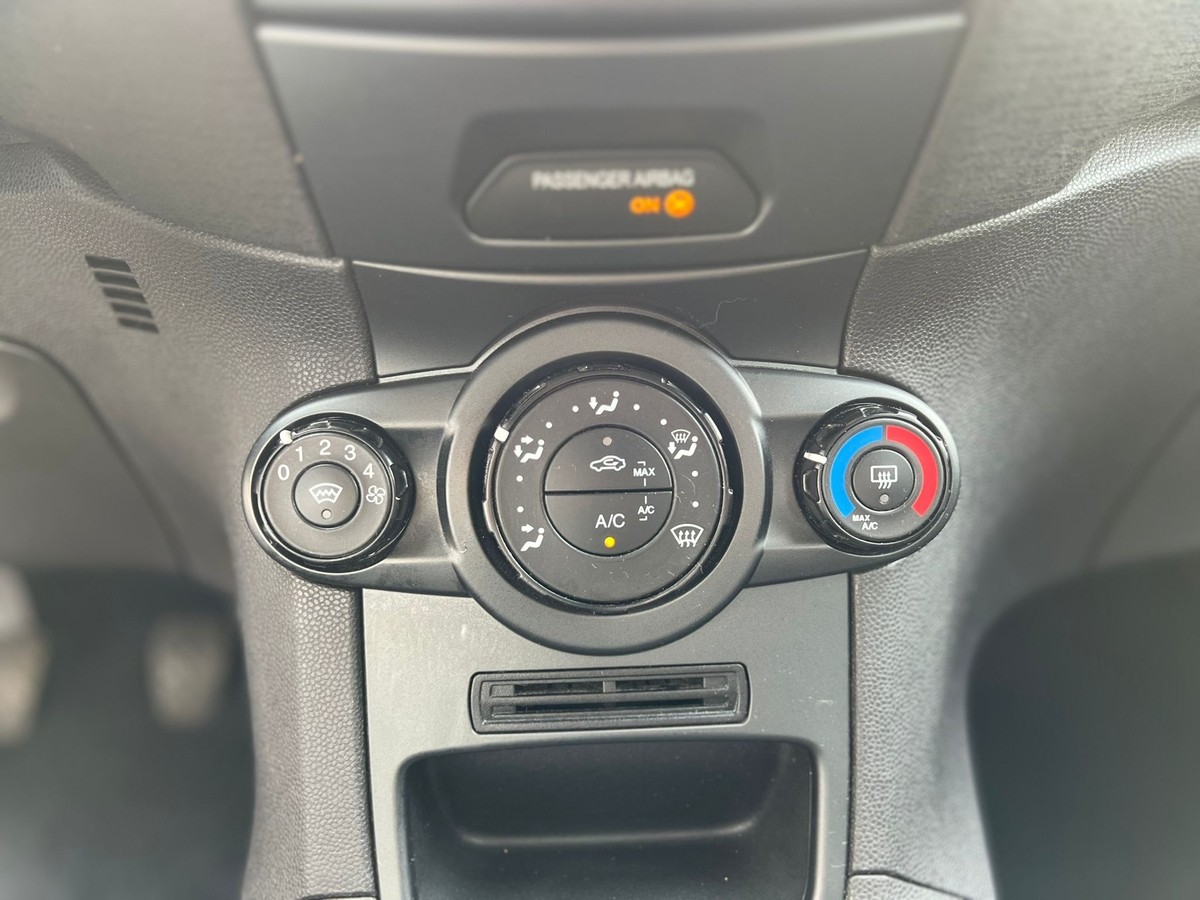 Ford Fiesta 1.25 - Klima - Frontscheiben Hzg - USB