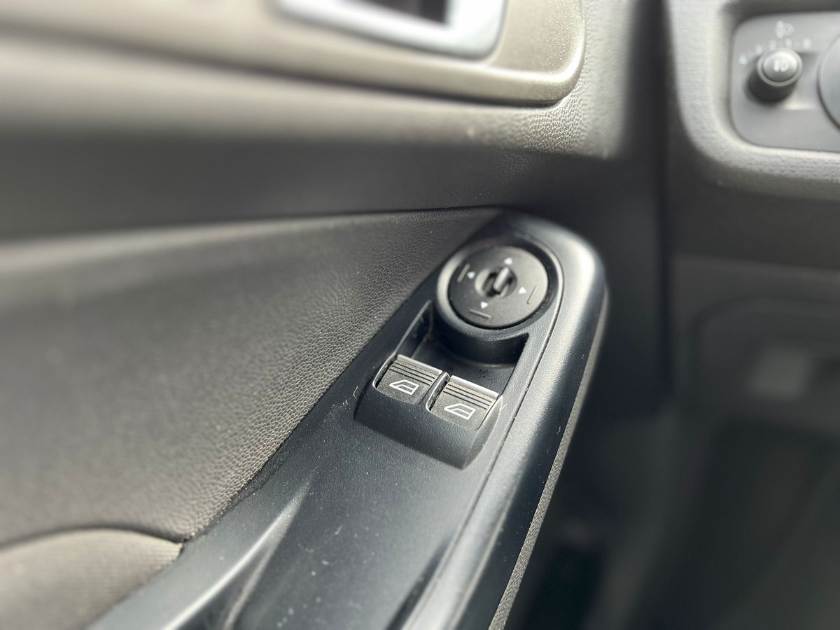 Ford Fiesta 1.25 - Klima - Frontscheiben Hzg - USB