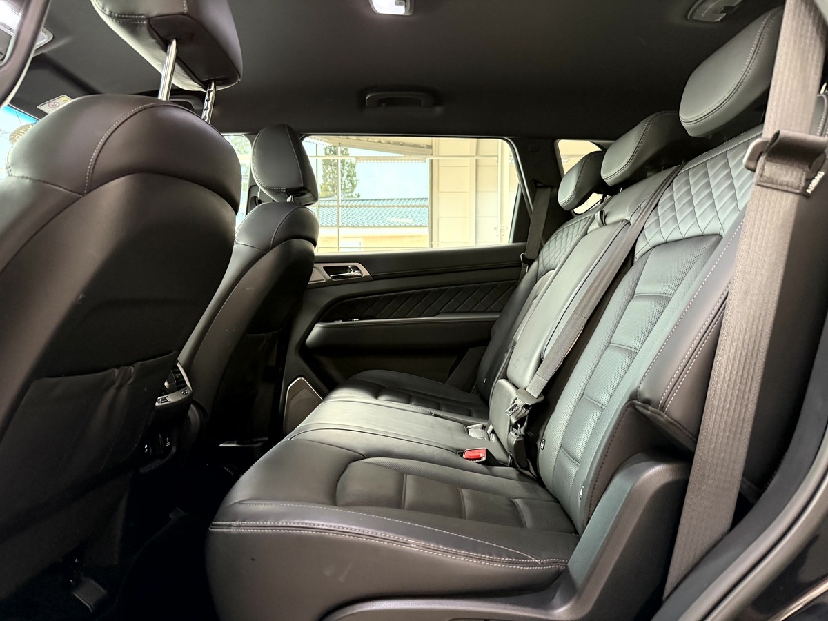 Ssangyong REXTON Crystal R.Cam Navi Temp SHZ