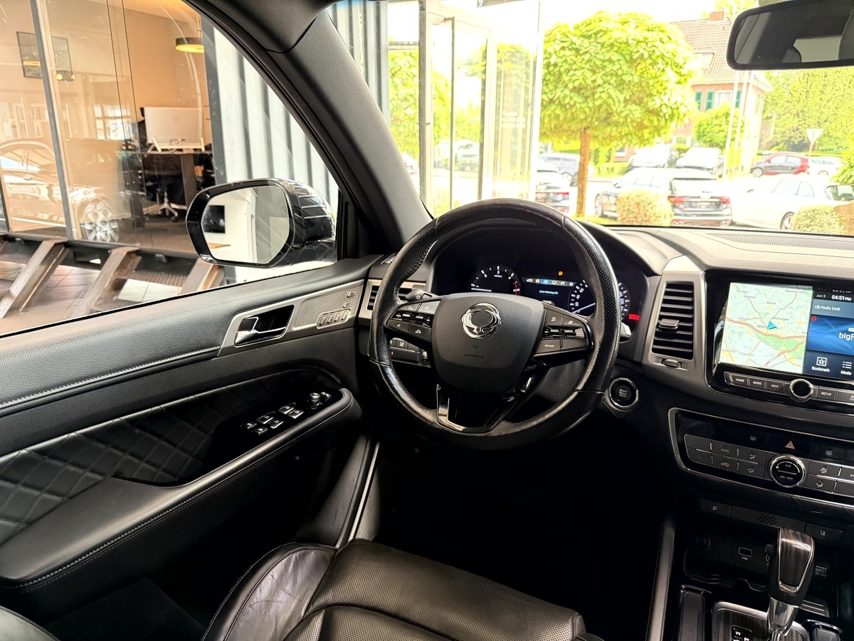 Ssangyong REXTON Crystal R.Cam Navi Temp SHZ