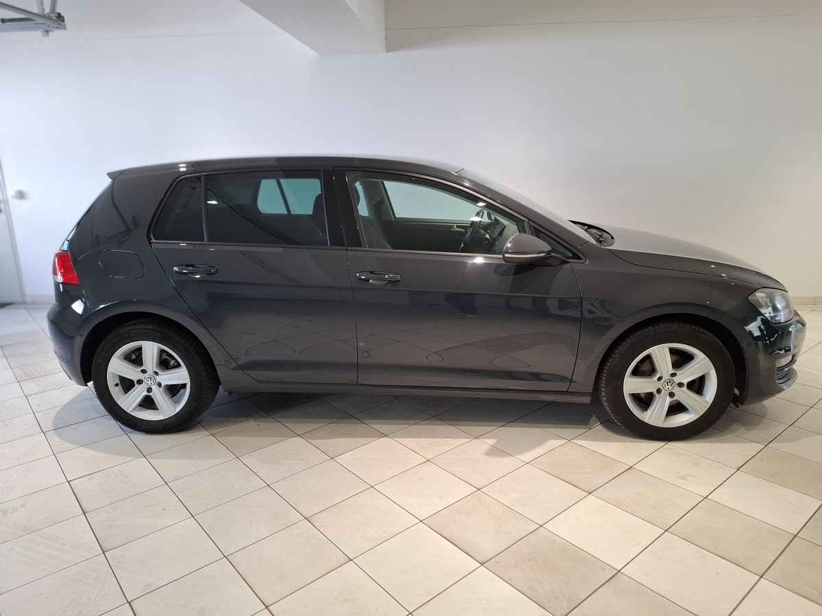 Volkswagen Golf VII 1.6 TDI Life SHZ Dynamic Light