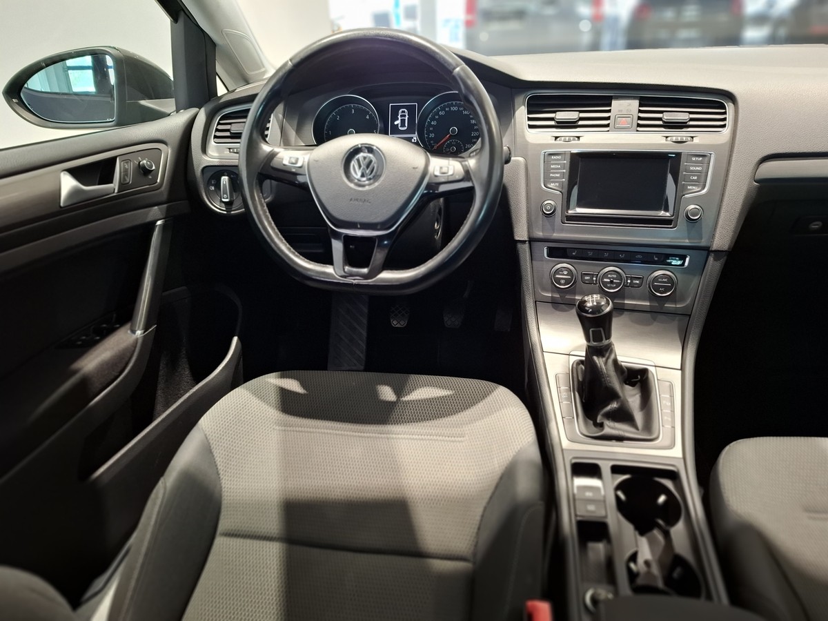 Volkswagen Golf VII 1.6 TDI Life SHZ Dynamic Light