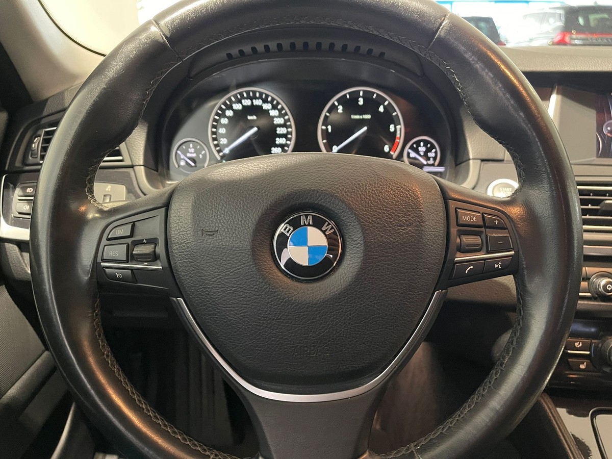 BMW 518 518d Touring Xenon NAVI AHK Leder