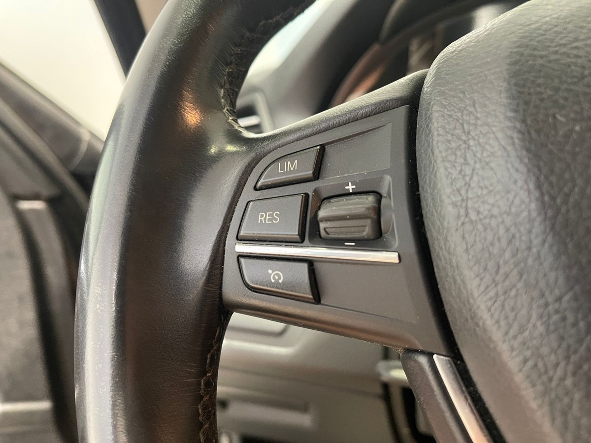 BMW 518 518d Touring Xenon NAVI AHK Leder