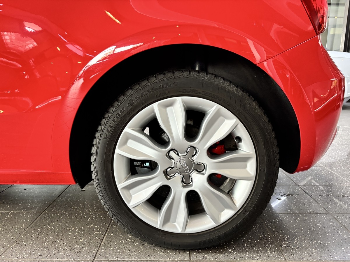 Audi A1 1.4 TFSI S-Line Ambition Bi-Xenon PDC SHZ 