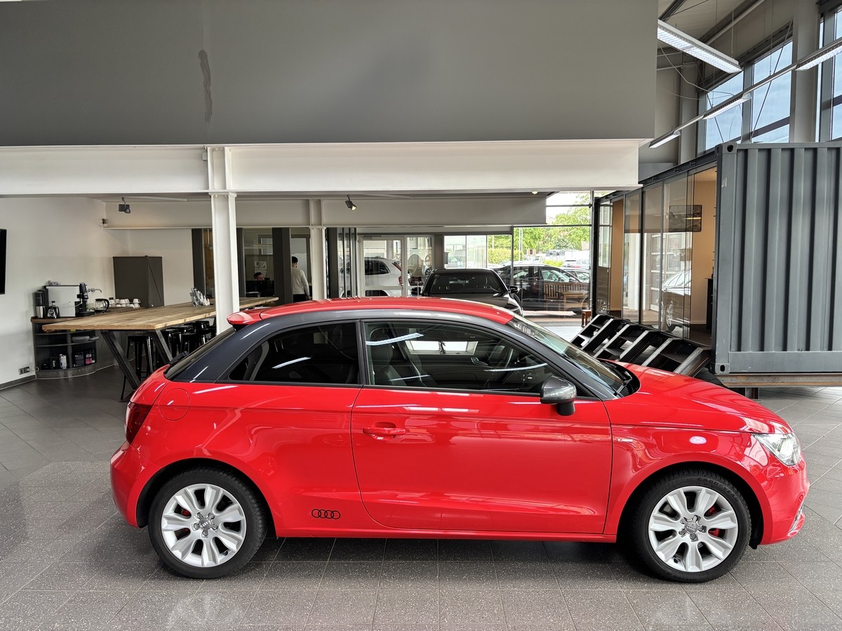 Audi A1 1.4 TFSI S-Line Ambition Bi-Xenon PDC SHZ 