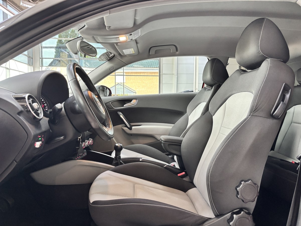 Audi A1 1.4 TFSI S-Line Ambition Bi-Xenon PDC SHZ 