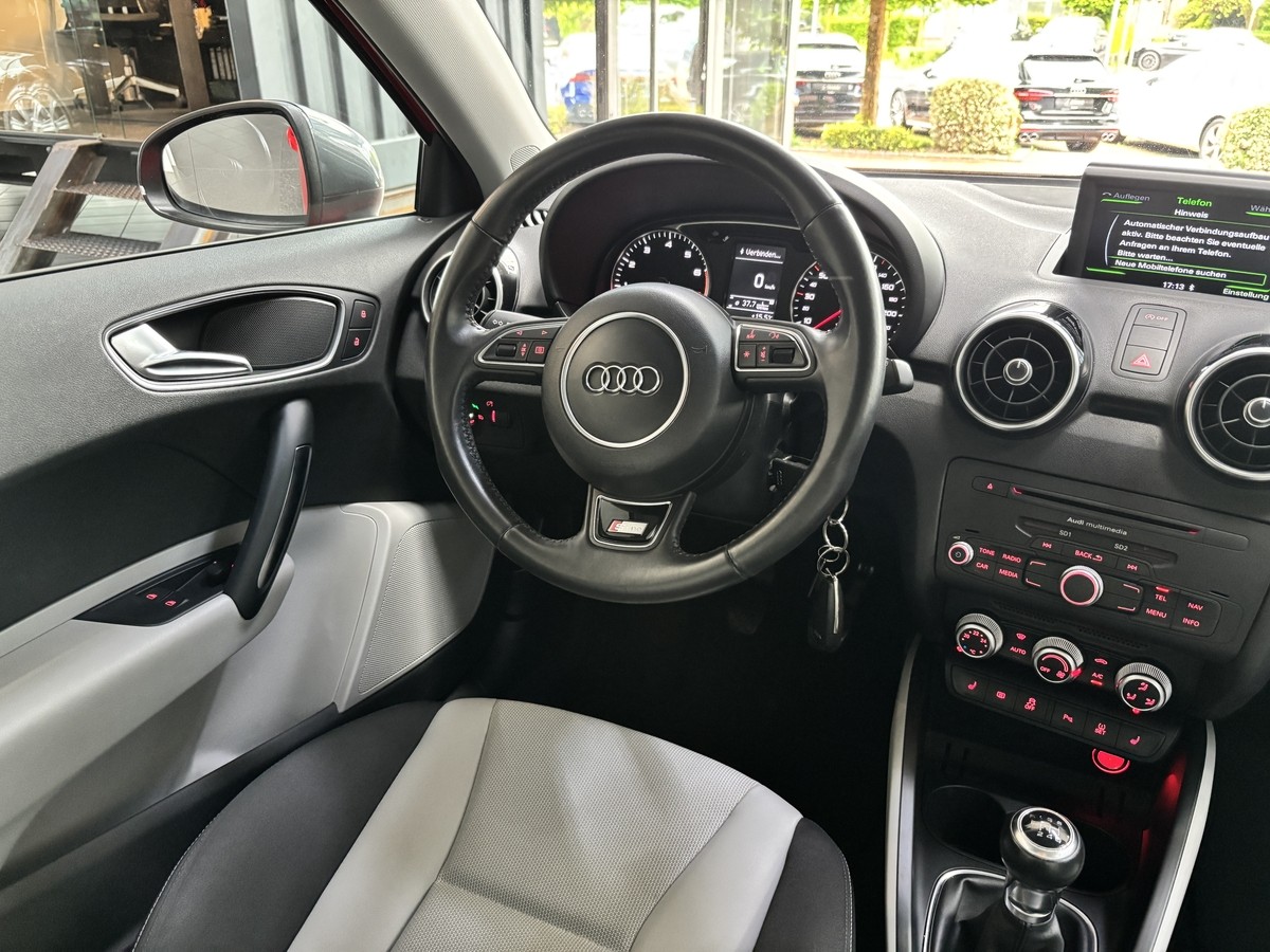 Audi A1 1.4 TFSI S-Line Ambition Bi-Xenon PDC SHZ 