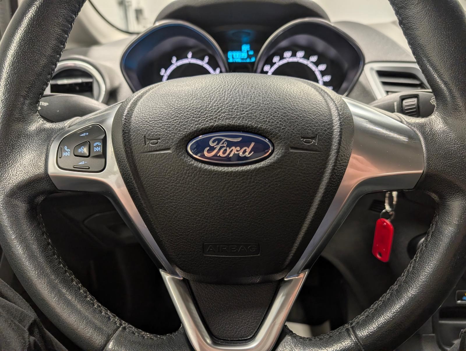 Ford Fiesta SHZ/FSH/BT/USB/LED-TFL