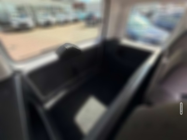 Volkswagen Caddy 2.0 TDI Klima Tempo PDC SitzHZG USB Temp Berganfah