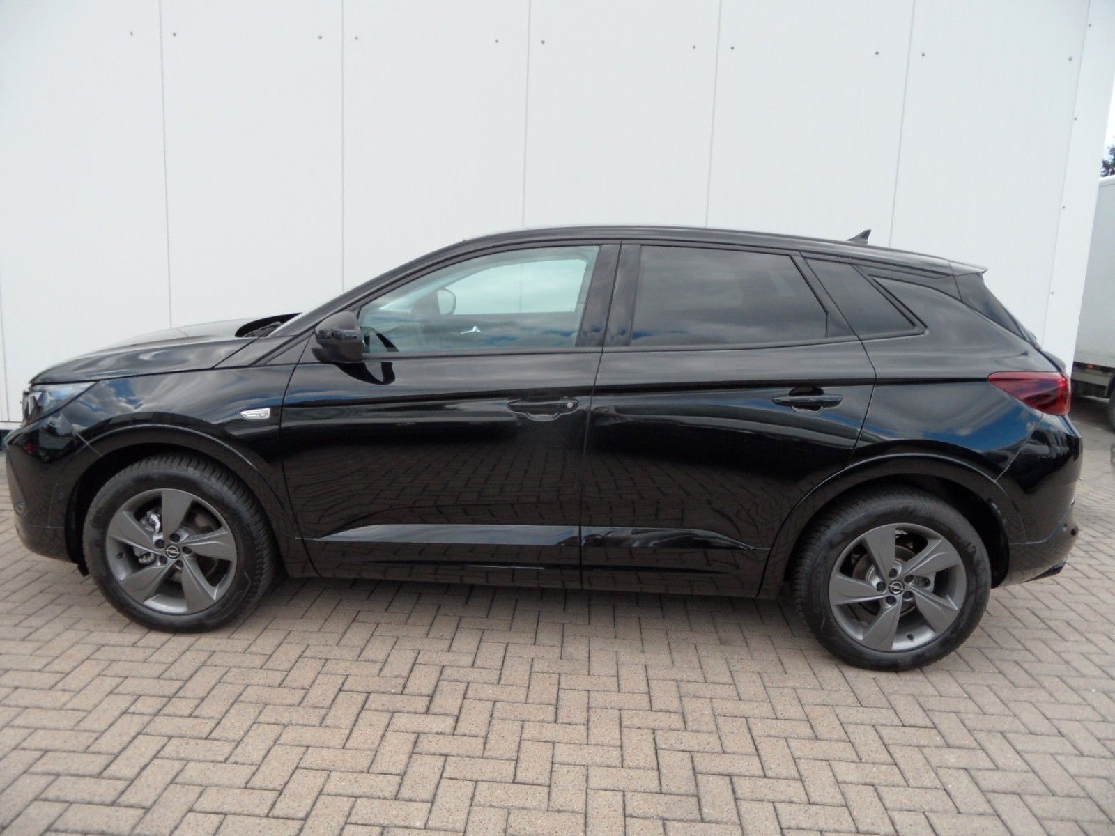 Opel Grandland X Grandland 1,2 Ultimate+Navi+Alcantara+LED+AHK+AT