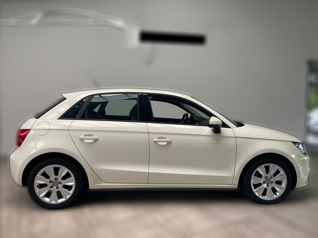 Audi A1 Tempomat Xenon Sitzheizung Navi PDC