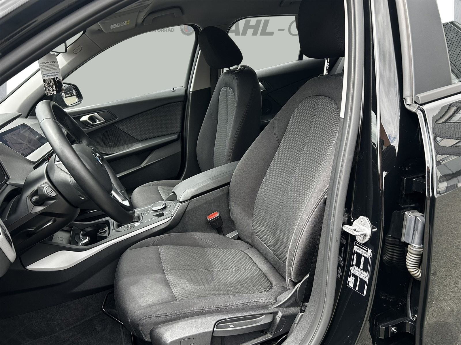 BMW 118 Advantage LED Navi Lenkradhzg SHZ Tempomat