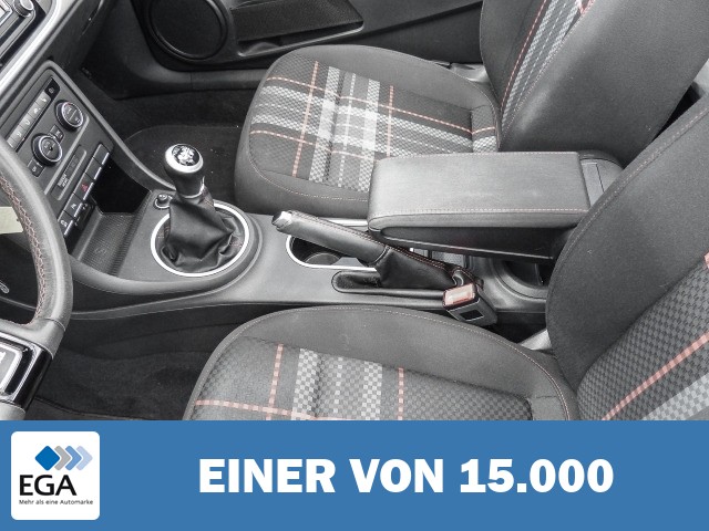 Volkswagen Beetle Cabriolet Club BMT El. Verdeck Navi Mehrzonenklima SHZ Temp PDCv+h Bergan