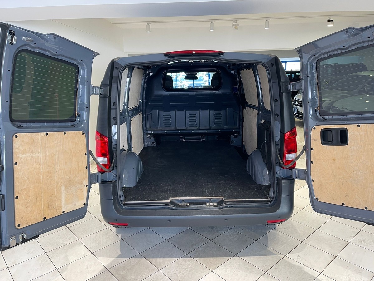 Mercedes-Benz Vito Kasten 4x4 116 CDI AHK Navi