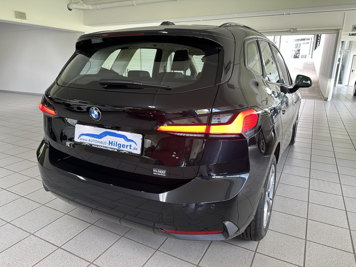 BMW 218 Active Tourer Navi. Sitzhz. Kamera LED AHK PDC CarPlay