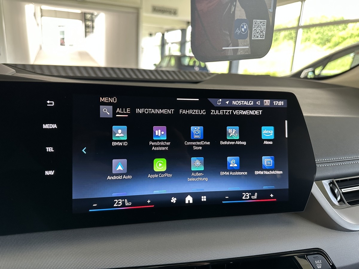 BMW 218 Active Tourer Navi. Sitzhz. Kamera LED AHK PDC CarPlay
