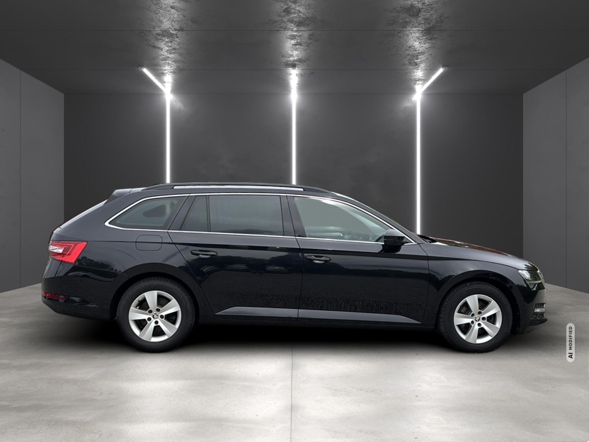 Skoda Superb Combi 2.0 TDI Ambition *LED*SHZ*LRH*NAVI*KLIMA