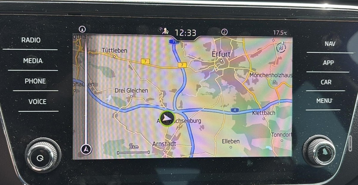 Skoda Superb Combi 2.0 TDI Ambition *LED*SHZ*LRH*NAVI*KLIMA