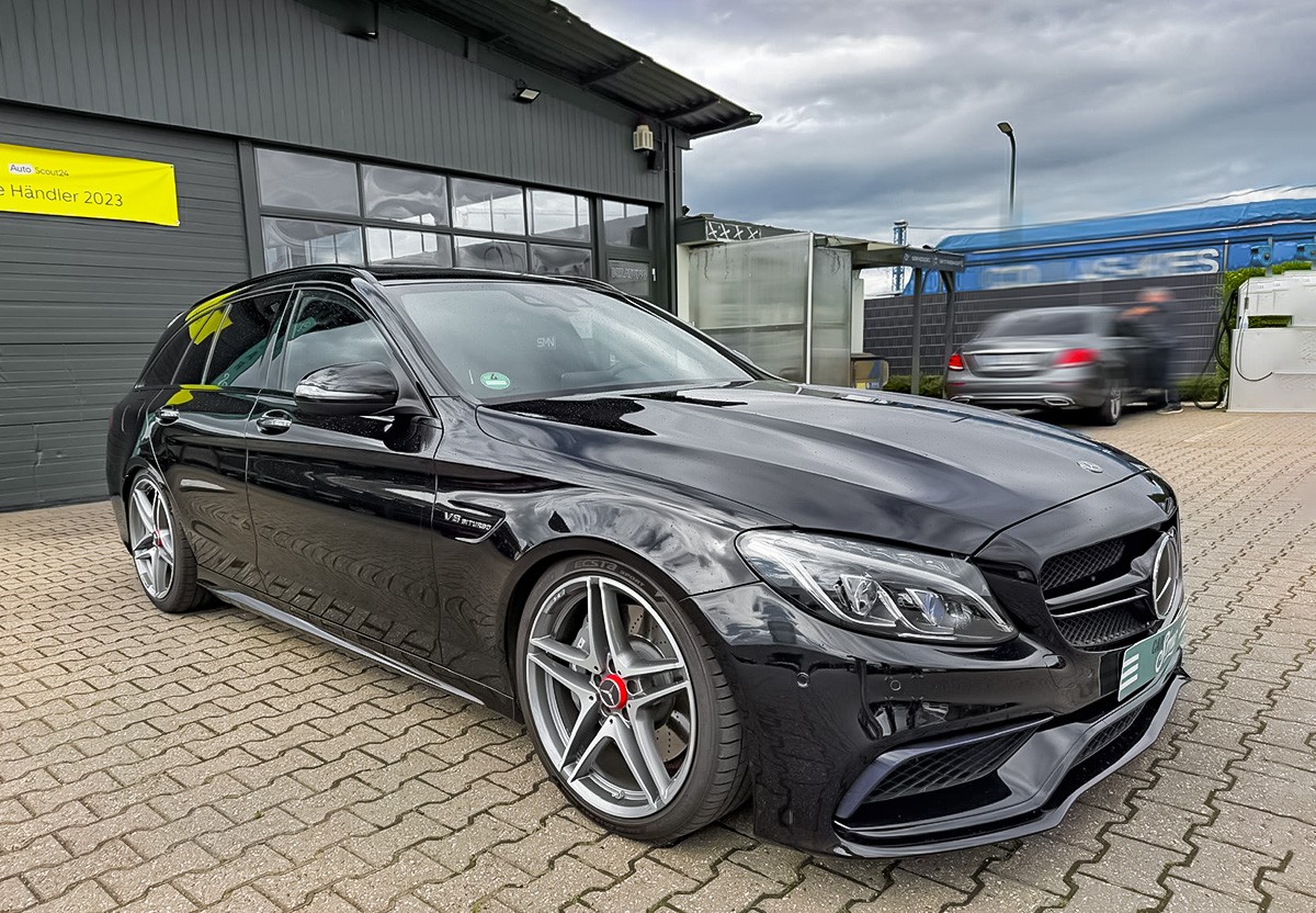 Mercedes-Benz C 63 AMG T LED Panorama HeadUp  Ambiente Comand 