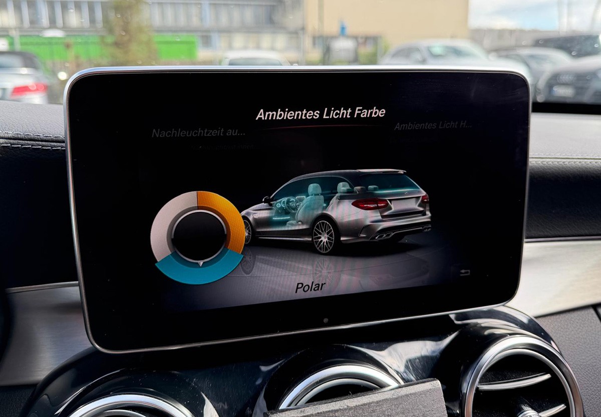 Mercedes-Benz C 63 AMG T LED Panorama HeadUp  Ambiente Comand 