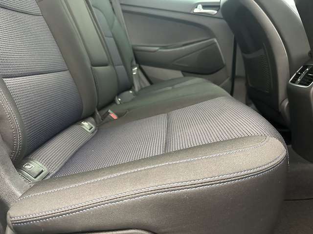 Hyundai Tucson blue Intro Edition 2WD 