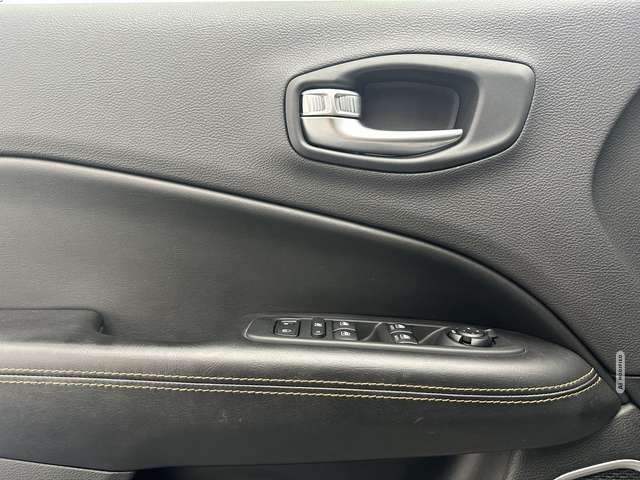 Jeep Compass Opening Edition 4WD 