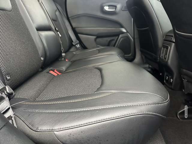 Jeep Compass Opening Edition 4WD 