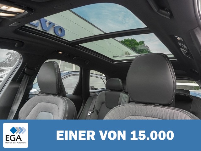 Volvo XC60 Ultimate Dark 2WD HUD Leder Digitales Cockpit Memory Sitze Soundsystem Harm