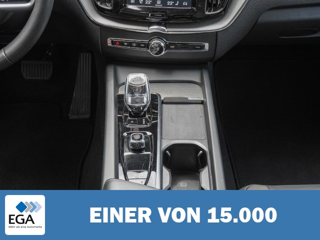 Volvo XC60 Ultimate Dark 2WD HUD Leder Digitales Cockpit Memory Sitze Soundsystem Harm