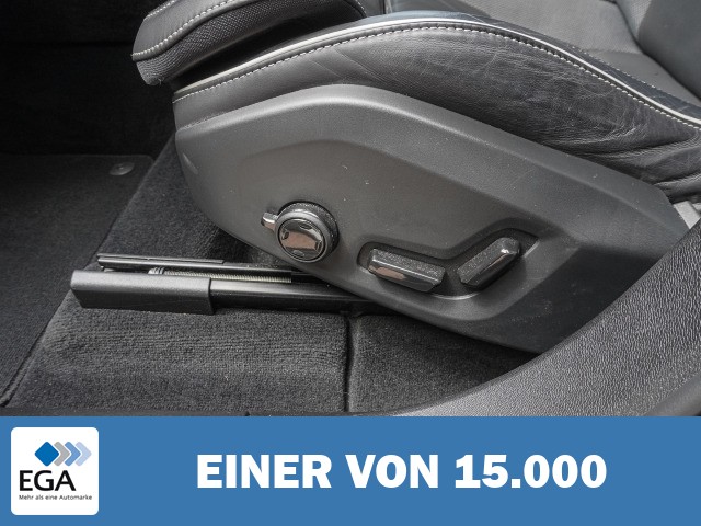 Volvo XC60 Ultimate Dark 2WD HUD Leder Digitales Cockpit Memory Sitze Soundsystem Harm
