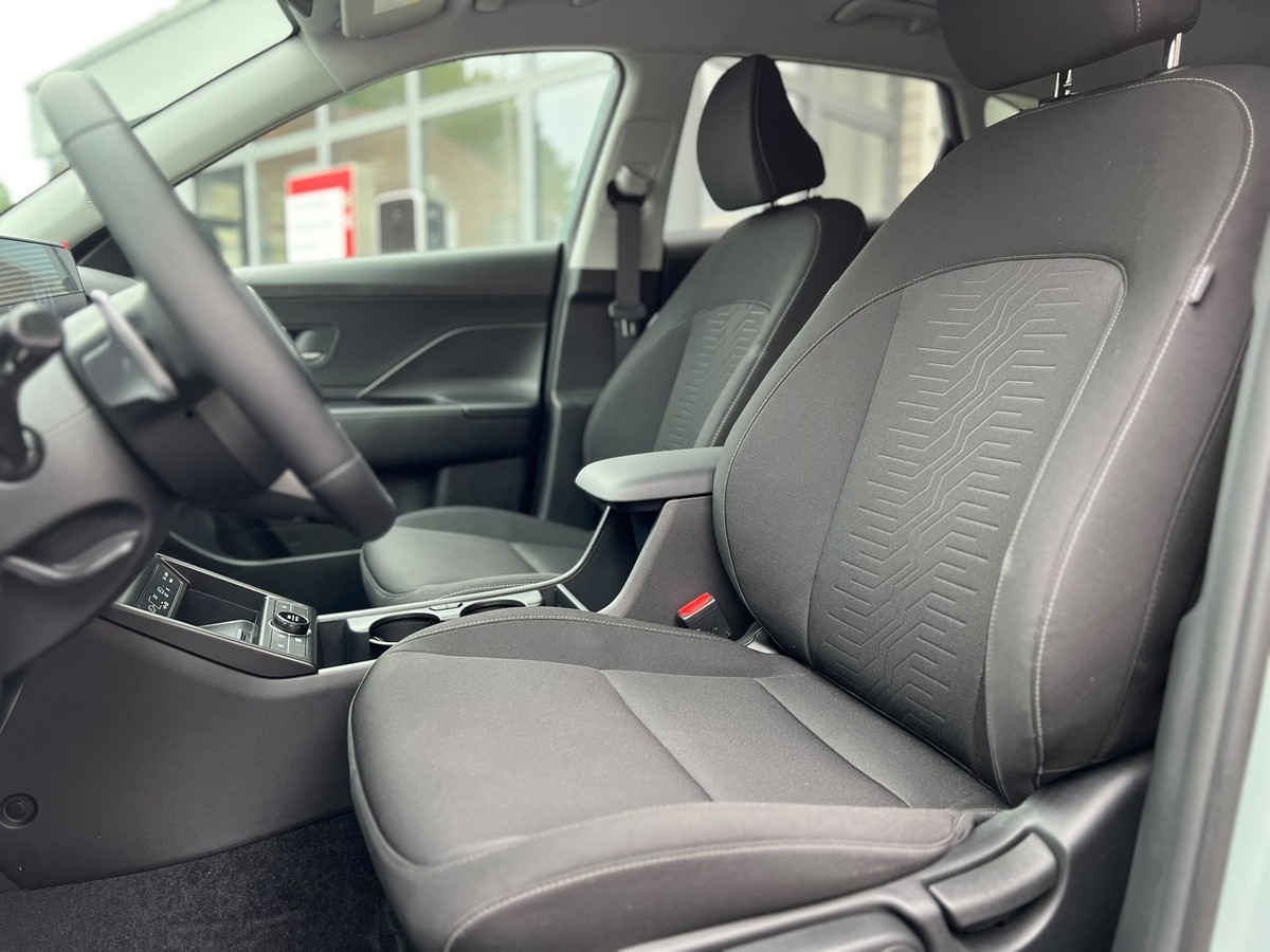 Hyundai KONA Kona 1.6 T-GDI ATM - Navi - R.Kam + PDC 