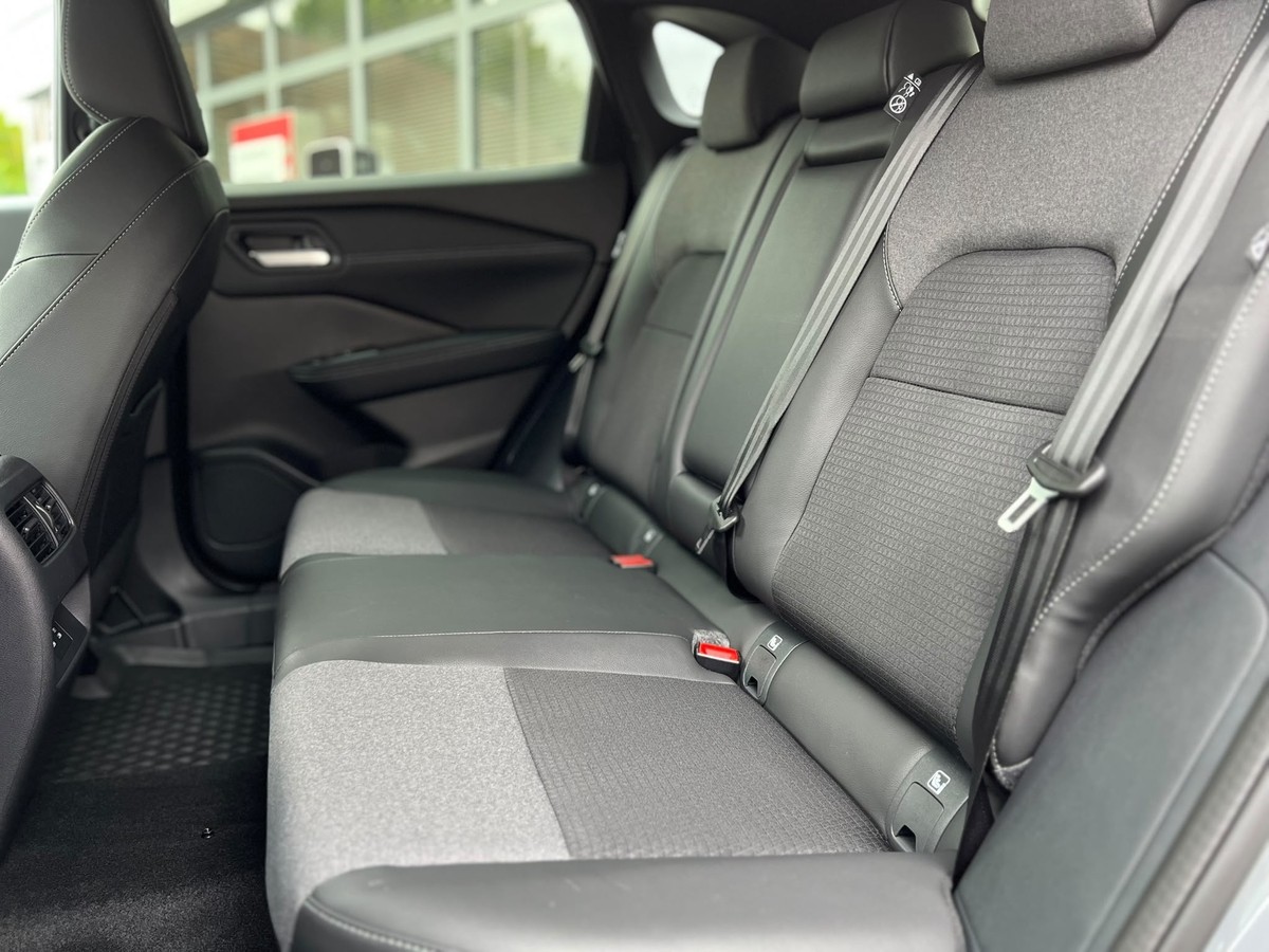 Nissan Qashqai 1.3 DIG-T MHEV N-Connecta - 360°R-Kam - Navi