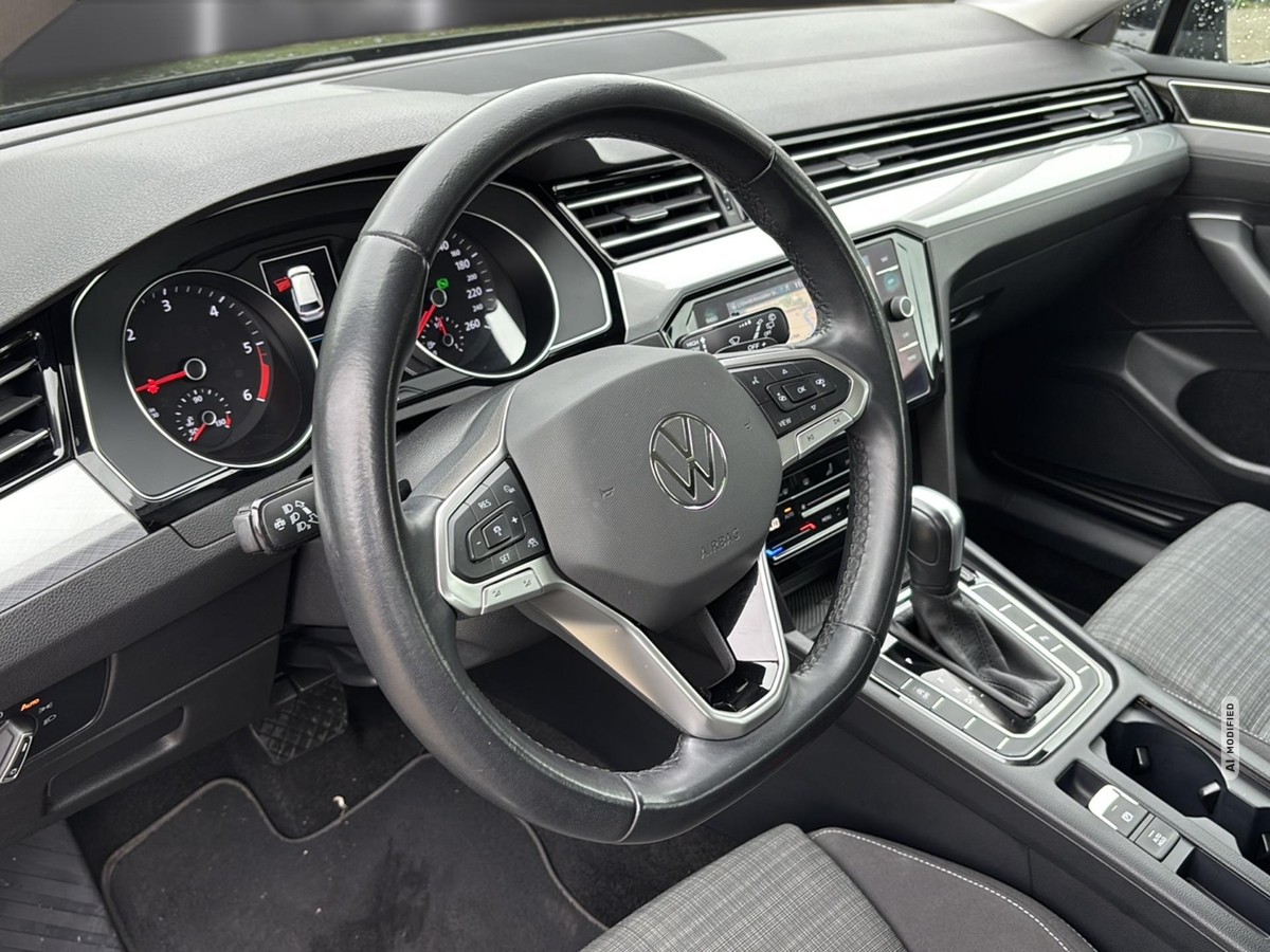 Volkswagen Passat Variant 2.0 TDI Business *LED*SHZ*RFK*NAVI*KLIMA