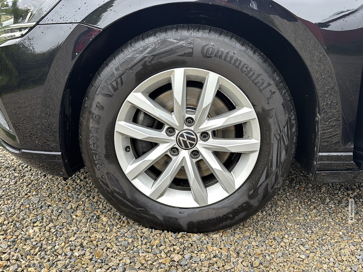 Volkswagen Passat Variant 2.0 TDI Business *LED*SHZ*RFK*NAVI*KLIMA