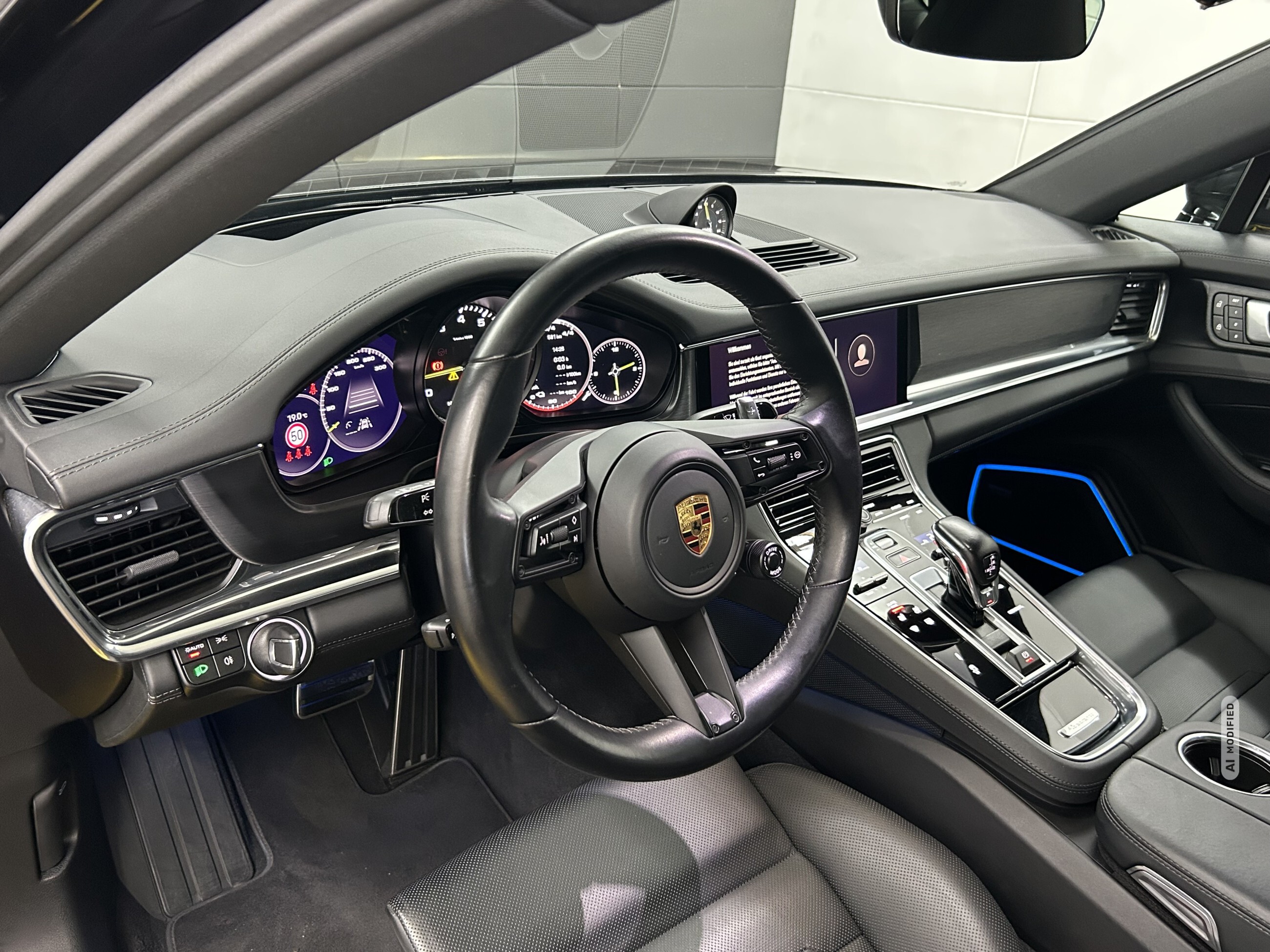 Porsche Panamera 4Platinum+Aproved+PCCB+InnoDri+SportDes