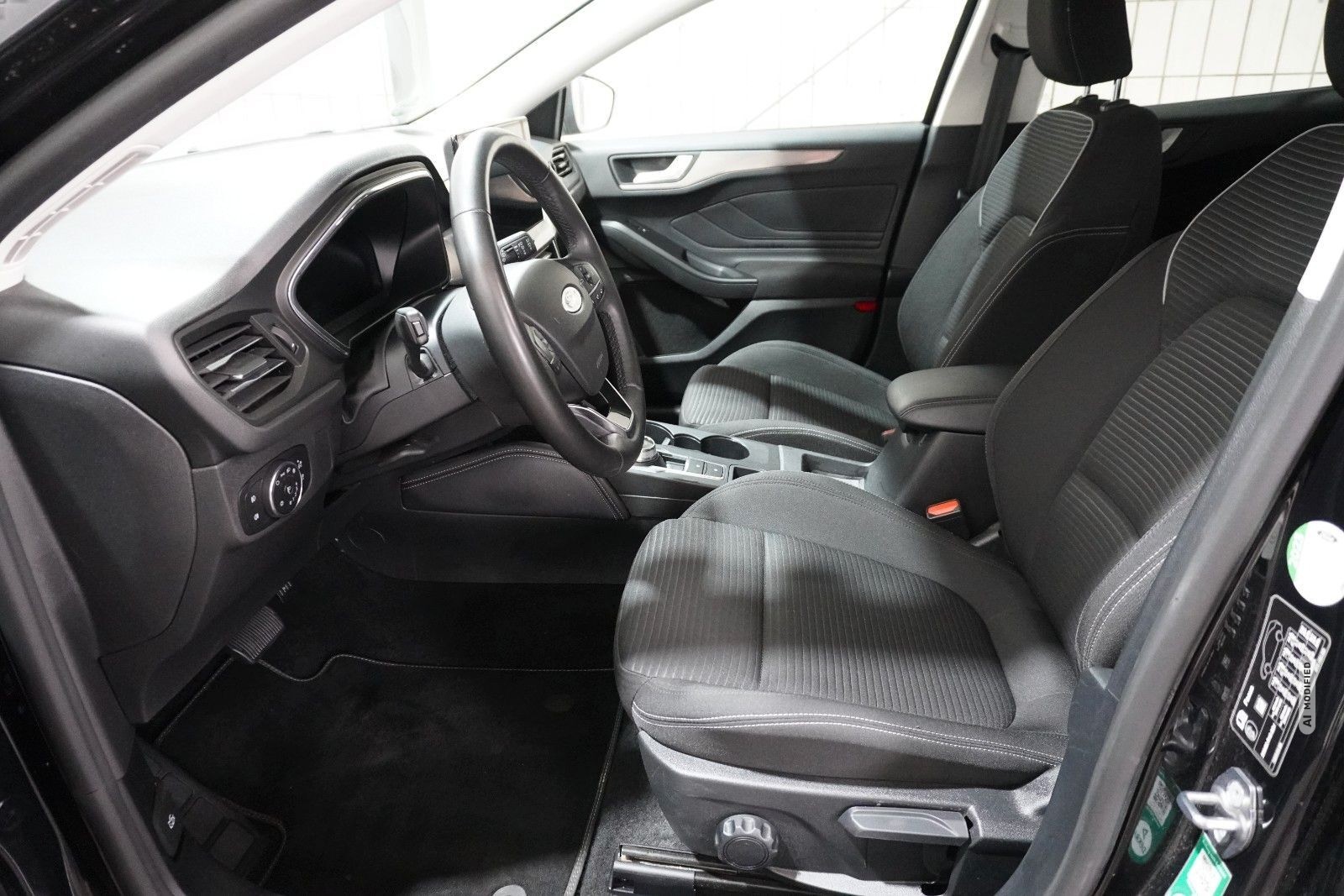 Ford Focus *Titanium X*LED*RFK*Winterpaket*Virtual*