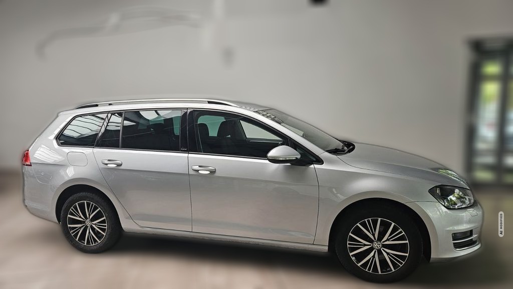 Volkswagen Golf VII Var DSG Navi Sitzheiz Tempomat PDC V+H