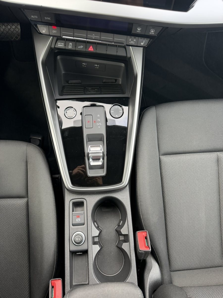 Audi A3 Sportback 40 TFSI e basis Fahrassistenz Infotaiment SHZ PDC